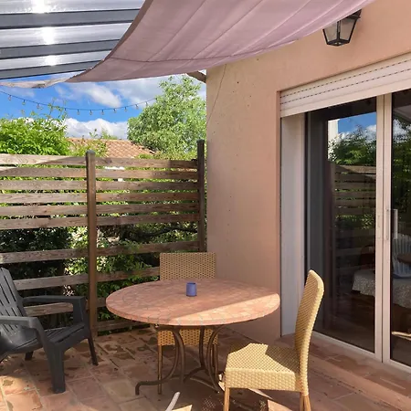 Les Bougainvillees De Camargue Villetelle Room photo
