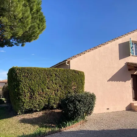 Les Bougainvillees De Camargue Villetelle Room photo