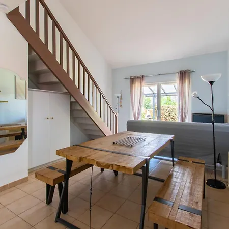 Les Bougainvillees De Camargue Villetelle Room photo