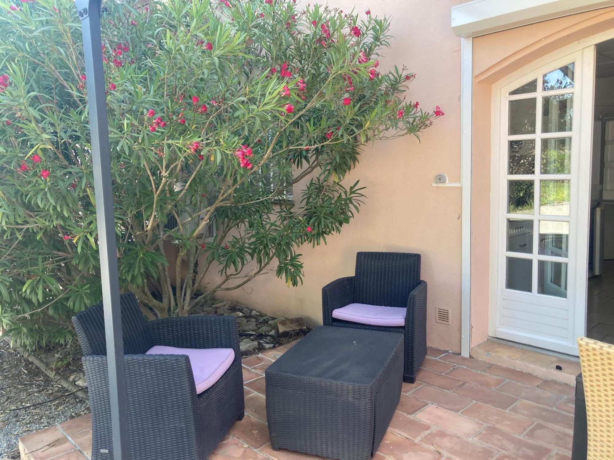 Holiday home Les Bougainvillees De Camargue Villetelle