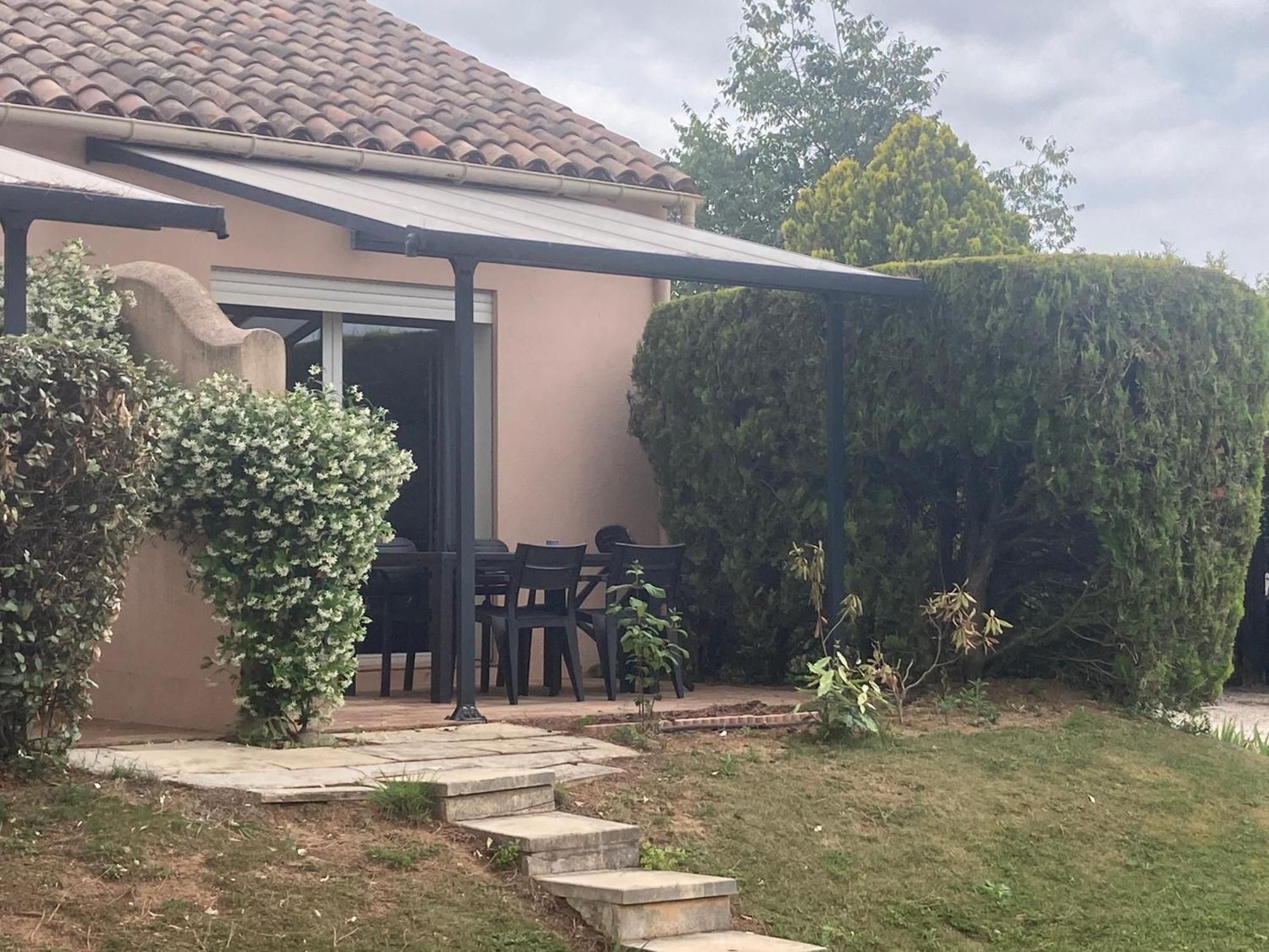 Holiday home Les Bougainvillees De Camargue Villetelle